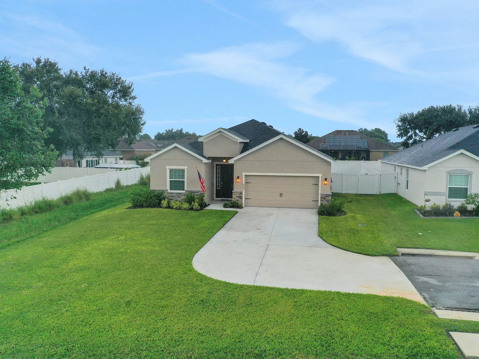 4 bed, 2029 sqft, $2,495 — Photo 3