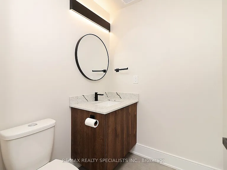 1046 Roosevelt Rd — Photo 12