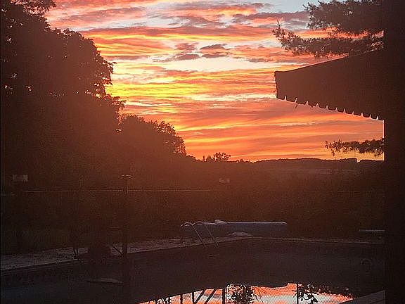 BEAUTIFUL sunset skies!