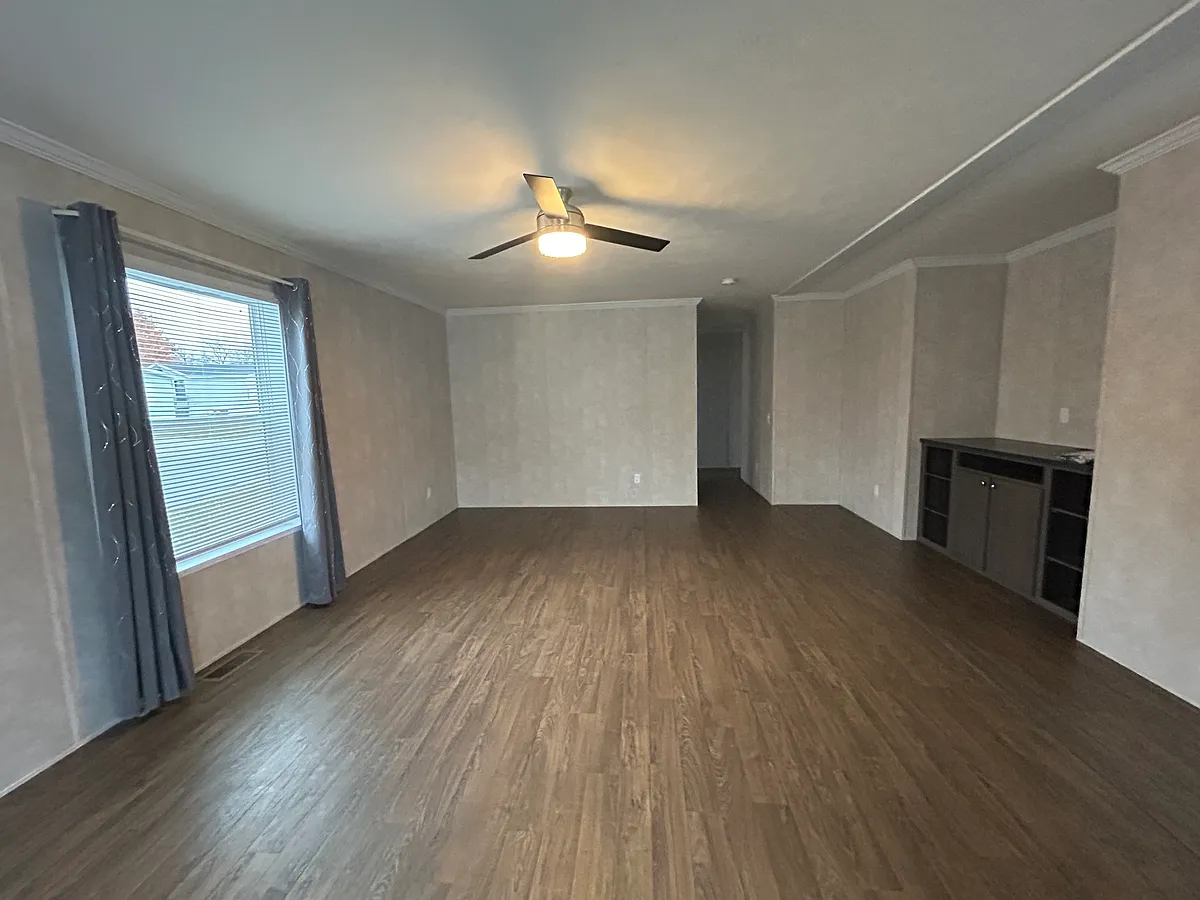 Photo 2 of 21 - 11429 Harbor Cv #52 - Fenton, MI Building Photo - 11429 Harbor Cv #52