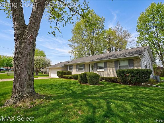 2nd image of 4476 Old Carriage Rd