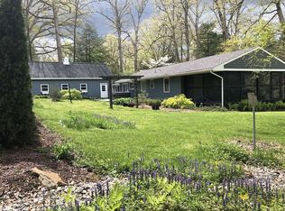 10 Beechwood Rd, Laughlintown, PA 15655