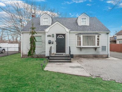 53 River Avenue, Patchogue, NY, 11772