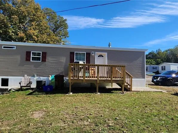 11 School Grounds Road #2, Branford, CT 06405