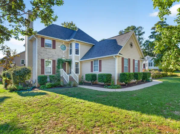 100 Glensford Way, Cary, NC 27513