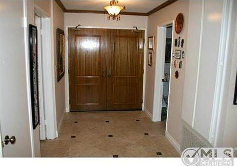 2nd image of 5240 Zelzah Ave APT 204