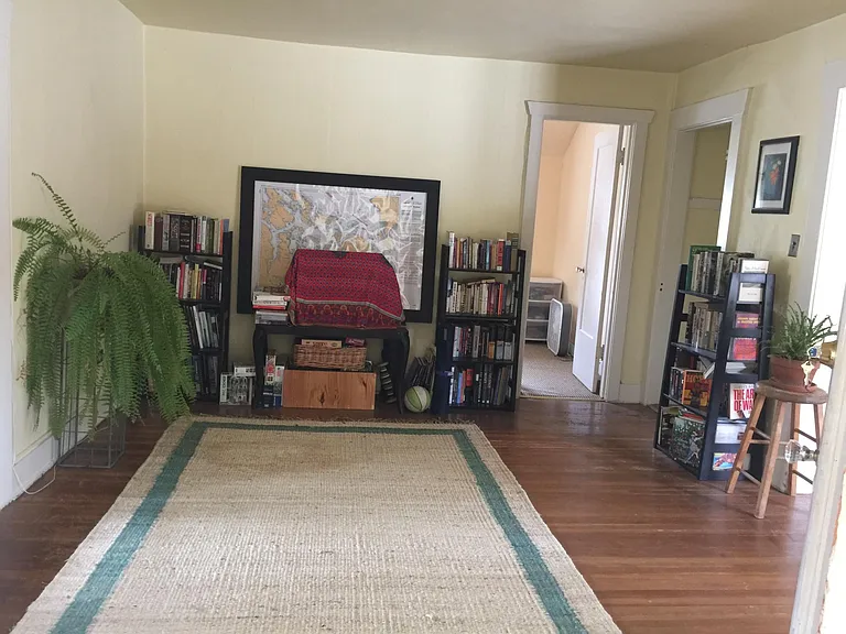 5657 Brooklyn Ave NE — Photo 12