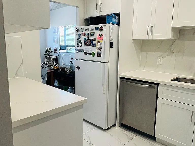 131 Taunton Rd E #409 — Photo 5