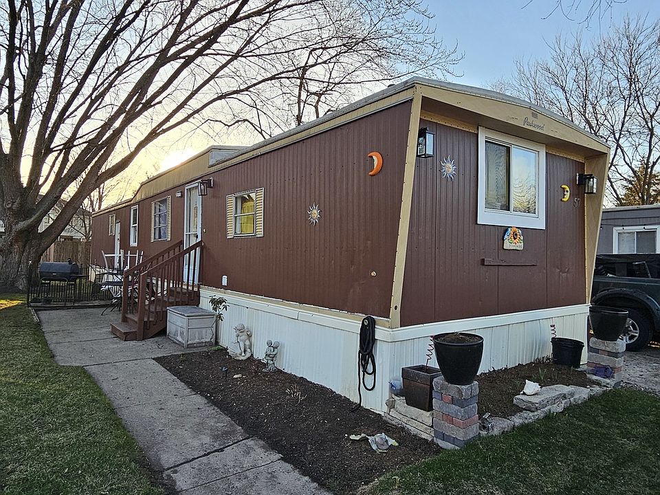 2nd image of 57 Curricle Rd
