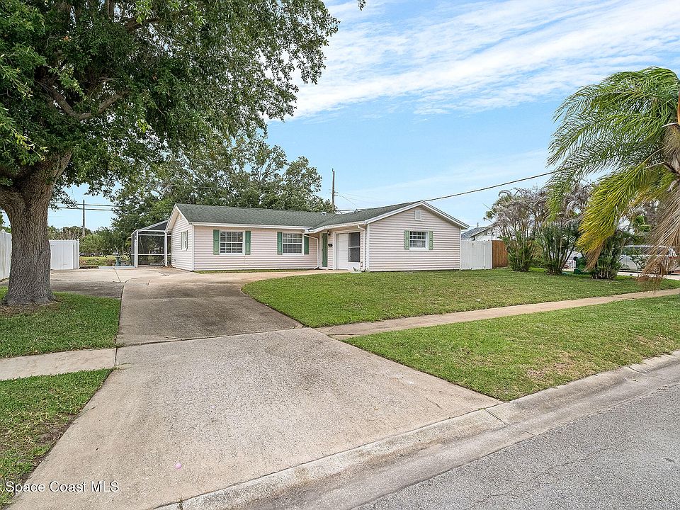 1st image of 586 Louvre Dr