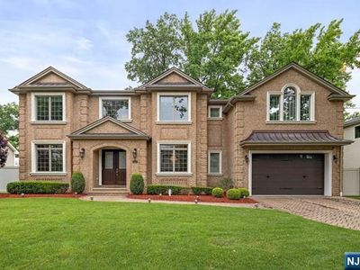 217 Addison Pl, Paramus, NJ, 07652