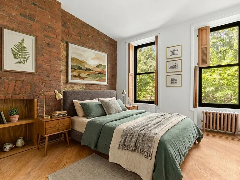 380 Monroe St #2 — Photo 4