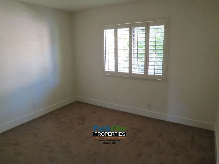 905 Colina Ct — Photo 14