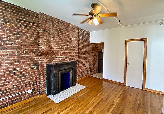 2nd image of 133 W 132nd St APT 4R