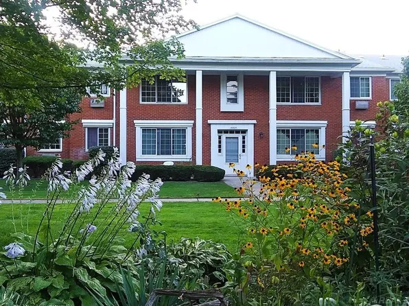 19825 Arthur Ave #239, Harper Woods, MI 48225