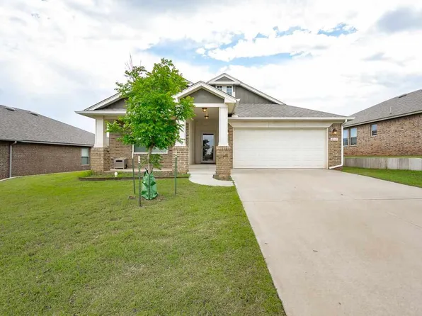 4315 W Country Club Dr, Stillwater, OK 74074