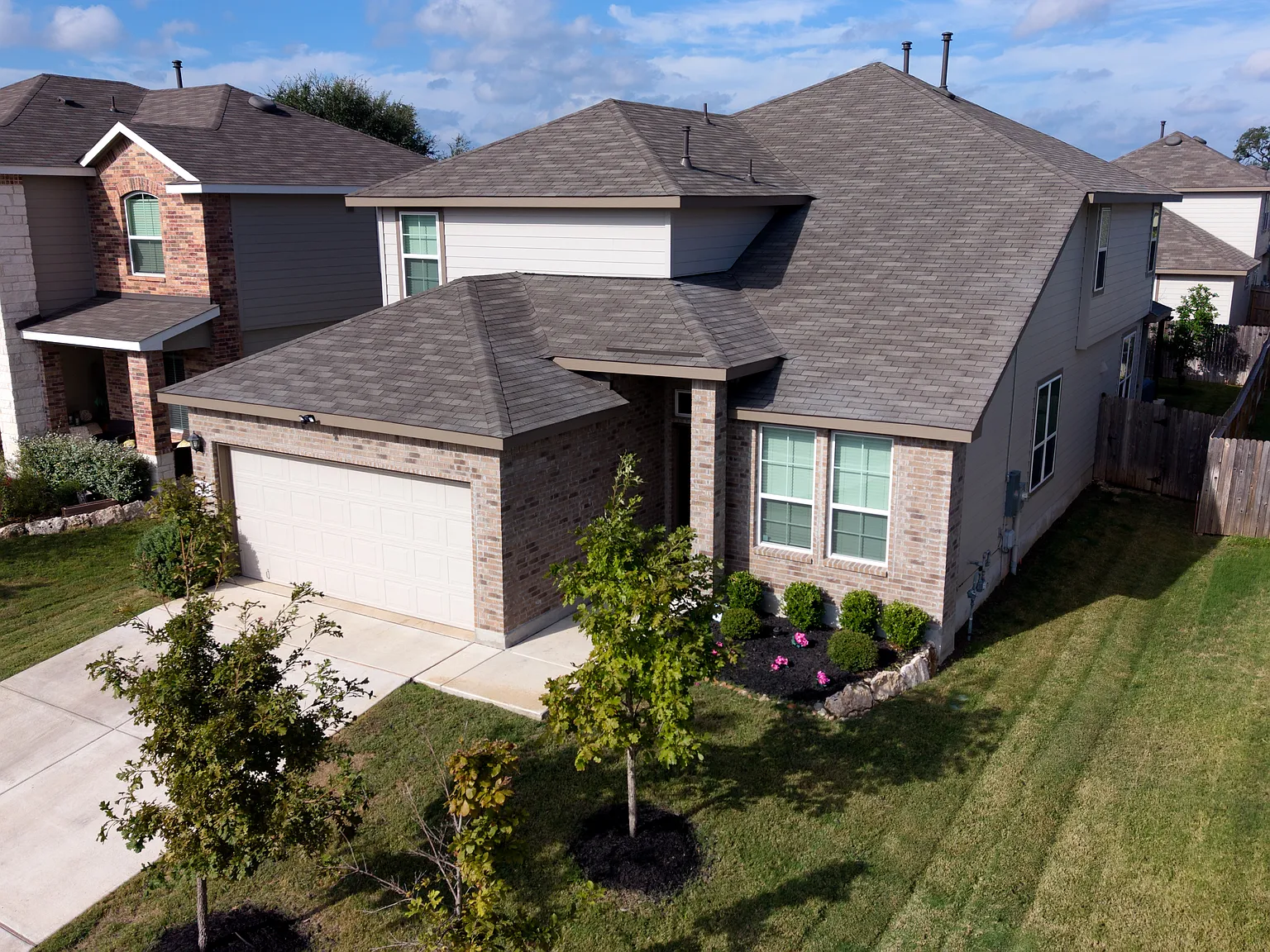 4 bed, 3.5 bath, 3286 sqft, $3,500 — Photo 2