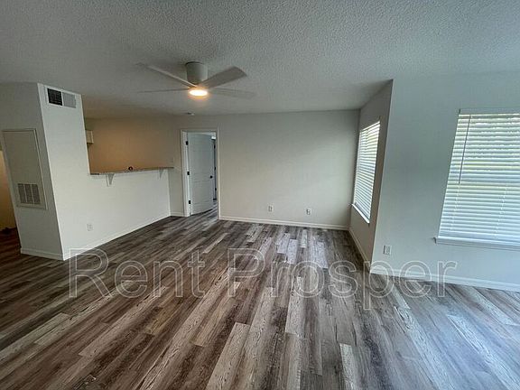 4th image of 4748 Walden Cir Unit 817