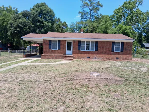5104 Palmetto Ln, Fayetteville, NC 28304