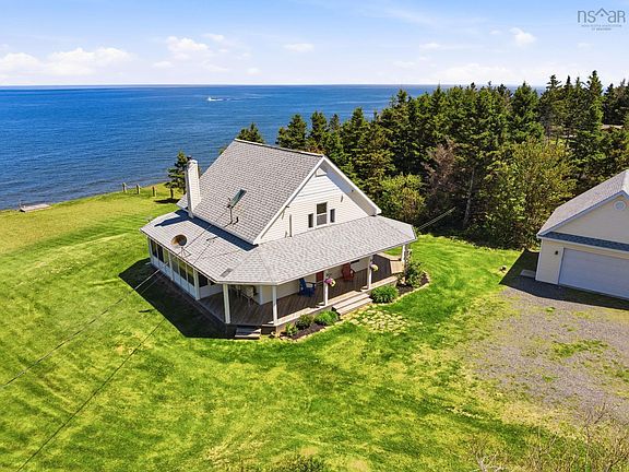2nd image of 889 Blue Sea Rd
