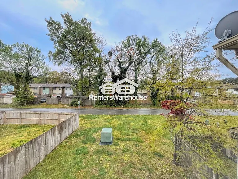 5623 Rivermill Cir — Photo 32