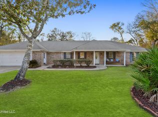 3017 N 1st St, Ocean Springs, MS 39564