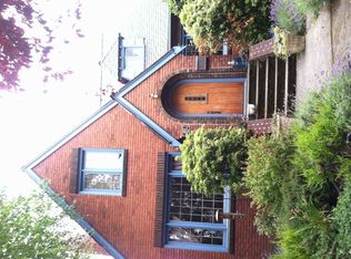 1812 NE 80th St, Seattle, WA 98115