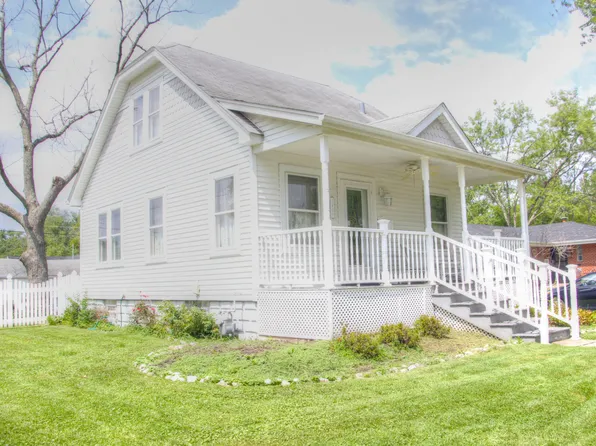 1446 Selleck St, Crete, IL 60417