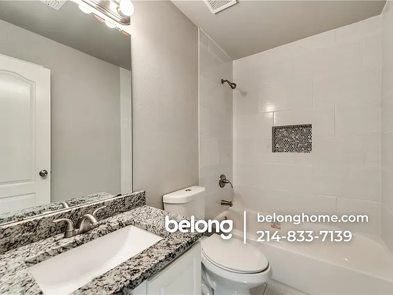 901 Plumeria Dr — Photo 12