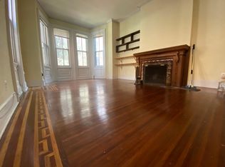 2223 Locust St APT 2R, Philadelphia, PA 19103