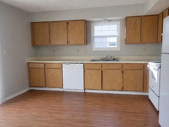 2nd image of 2695 Four Seasons Dr