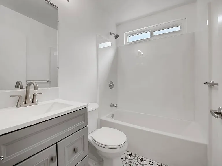 3116 Casitas Ave #3 — Photo 8