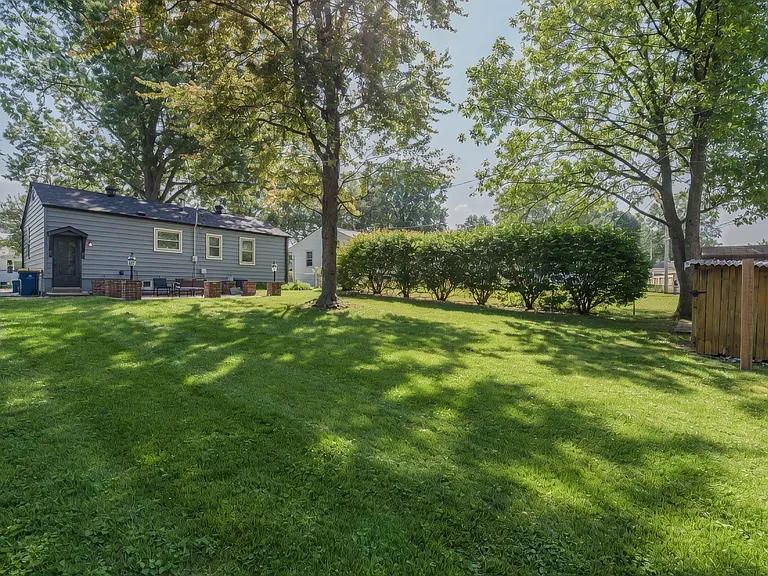 4423 Vance Ave — Photo 37