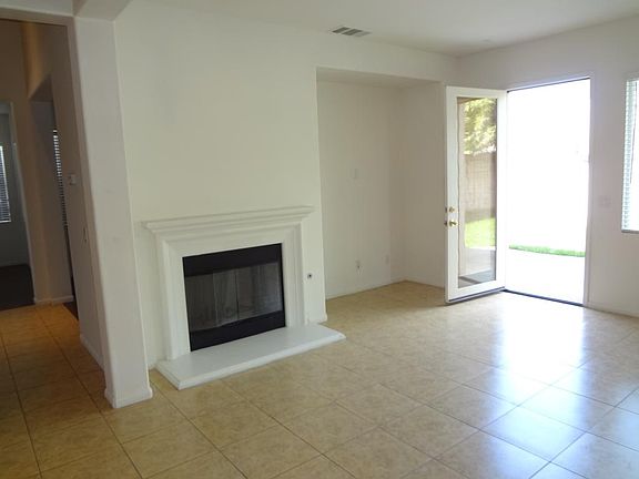5th image of 29746 Maximillian Ave