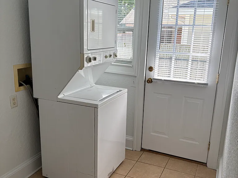 1415 E Amelia St #1415 — Photo 10