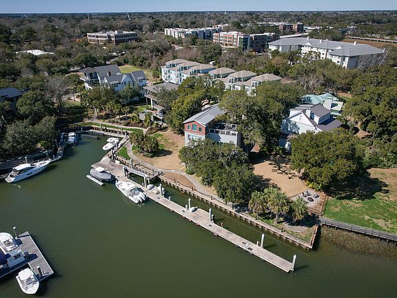 4th image of 23 Transom Ct