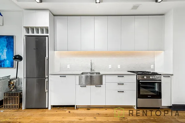 Rented by The KCI Group | media 82