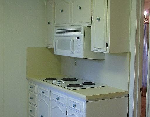 4th image of 7718 SUSAN ELAINE DR