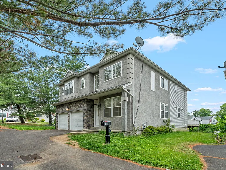 13100 Bustleton Ave — Photo 2