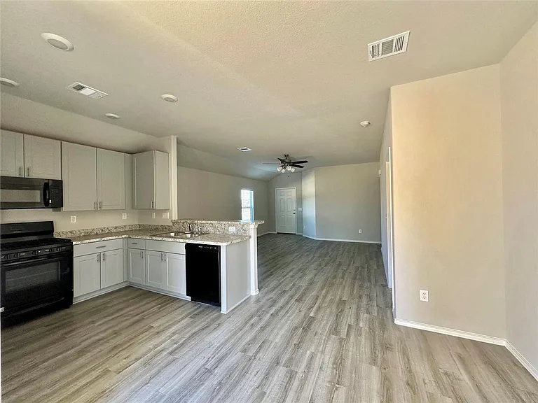 270 Cumberland Forest Dr — Photo 5