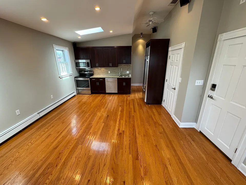 24 Ellington Rd #2R