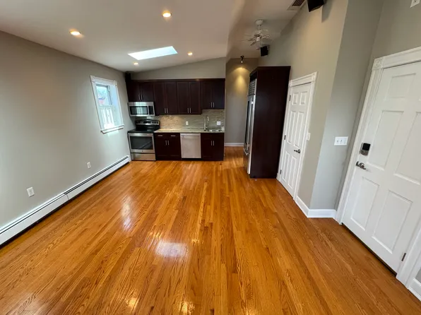 24 Ellington Rd, Somerville, MA