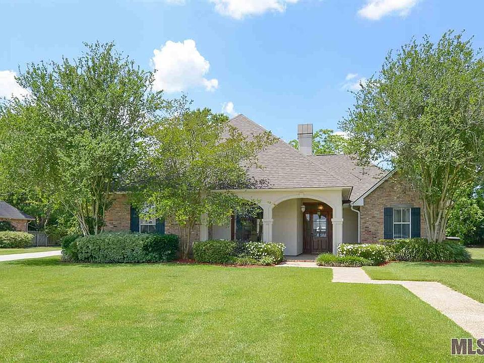 1st image of 15501 Therese Ct