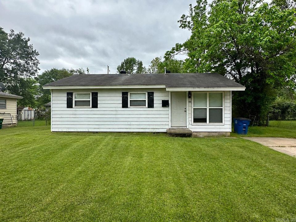 1st image of 512 Ellen Dr