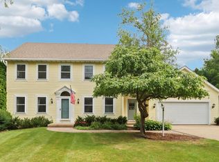 2 Drumhill Cir, Madison, WI 53717