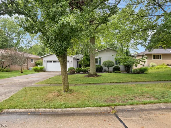 25 Squires Ct, Medina, OH 44256