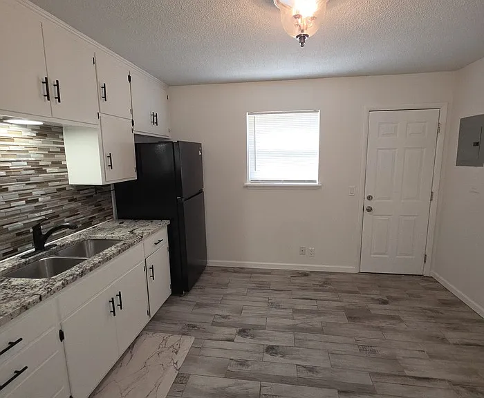 113 E Park Ave #B — Photo 5