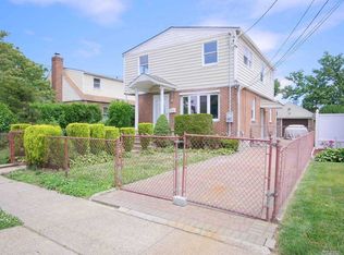 569 Mildred Pl, Uniondale, NY 11553