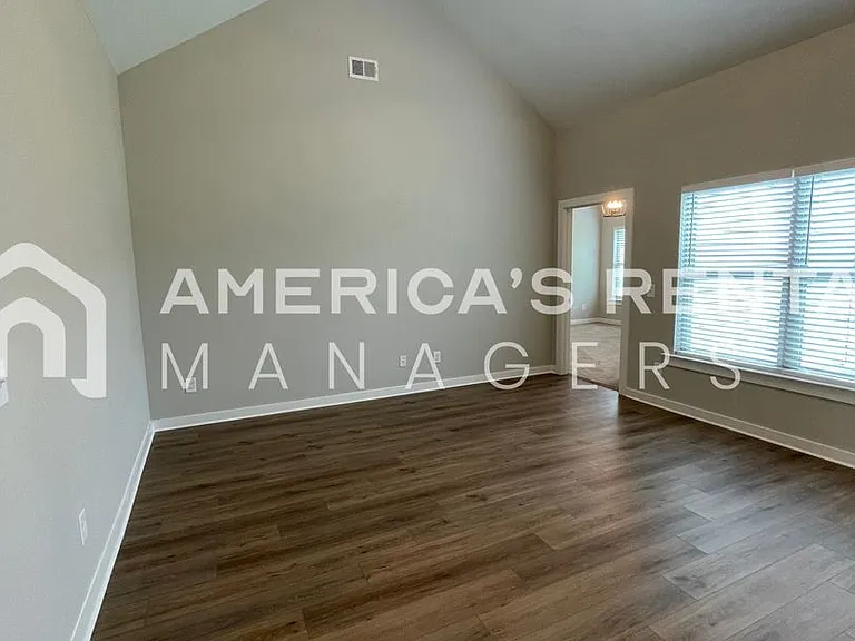 10317 Middleton Rd — Photo 9