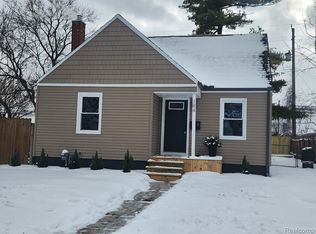 384 E Chesterfield St, Ferndale, MI 48220